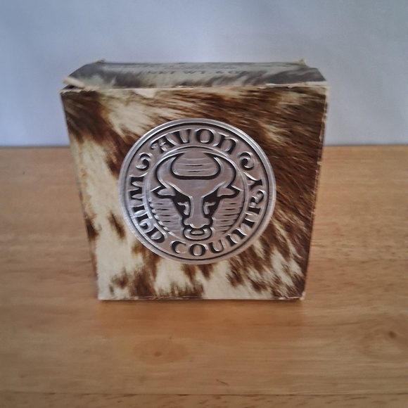 Avon Wild Country Bull Design Box With Soap On A Rope. - Picture 2 of 3